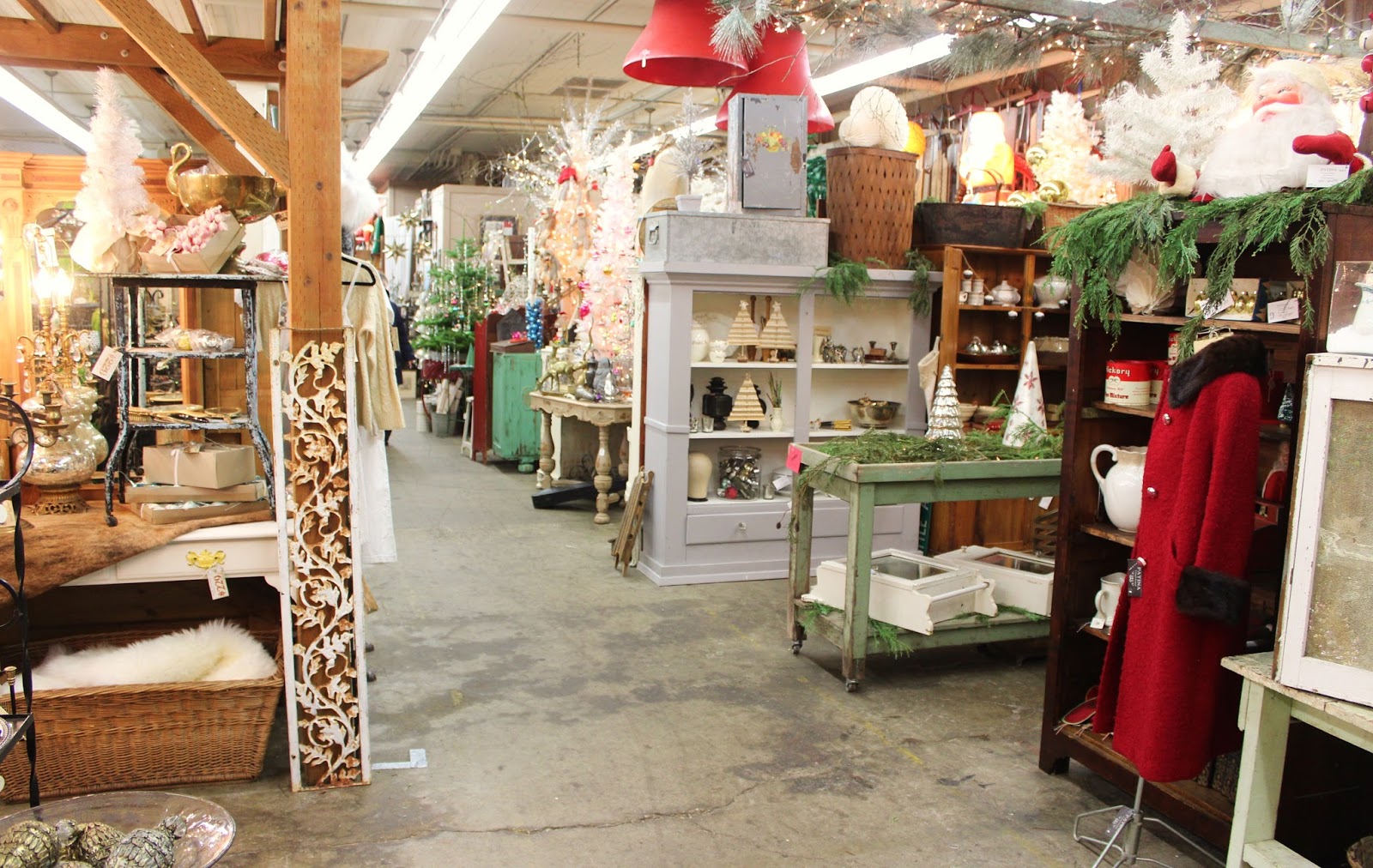 Monticello Antique Marketplace Shop Monticello this Holiday Season...