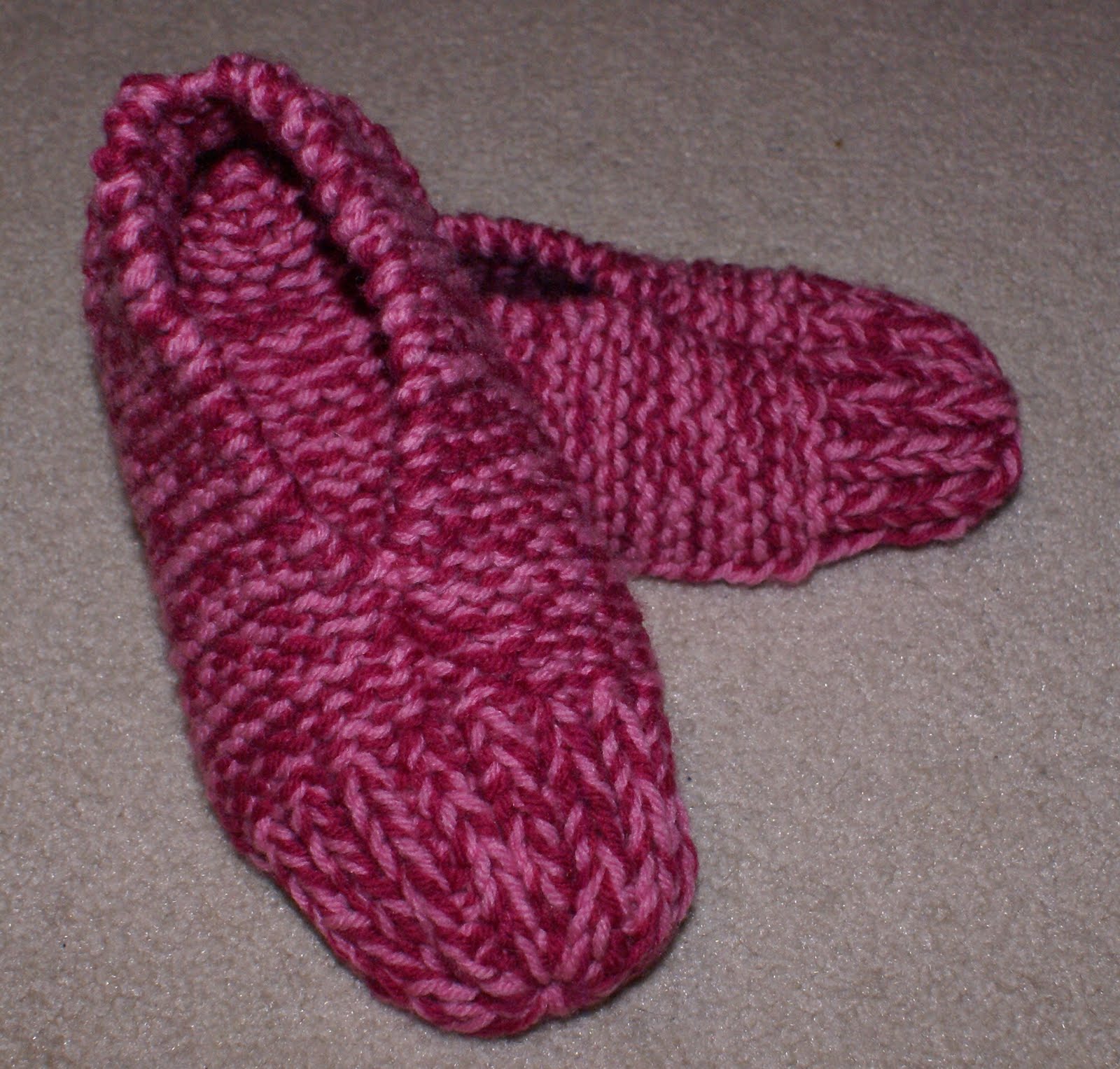 Cookie's Chronicles Easy & quick knitting project Slippers for the