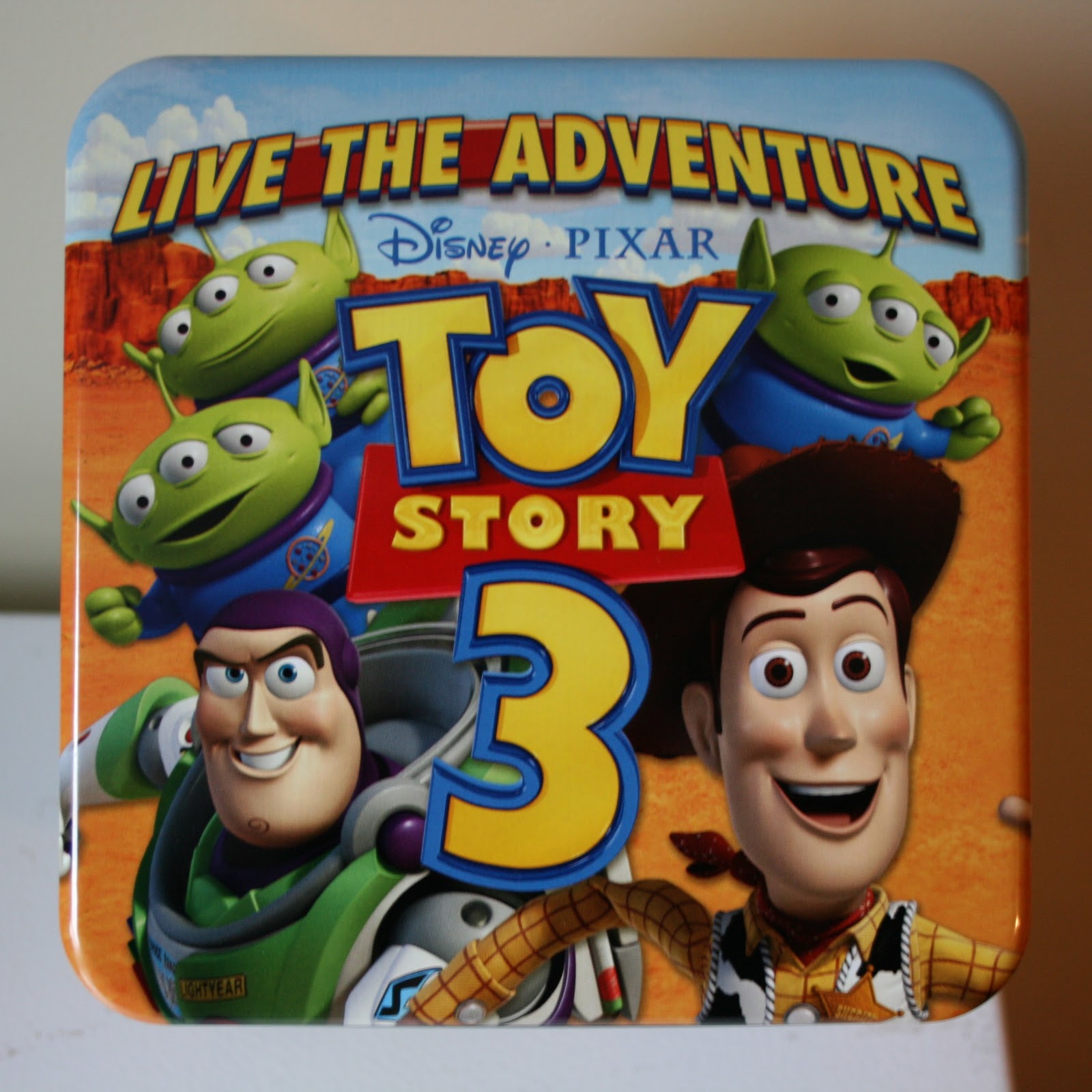 Bluray & DVD Exclusives Toy Story 3 Toys R Us Exclusive Clock & Popcorn Tin (DVD) & (BD)