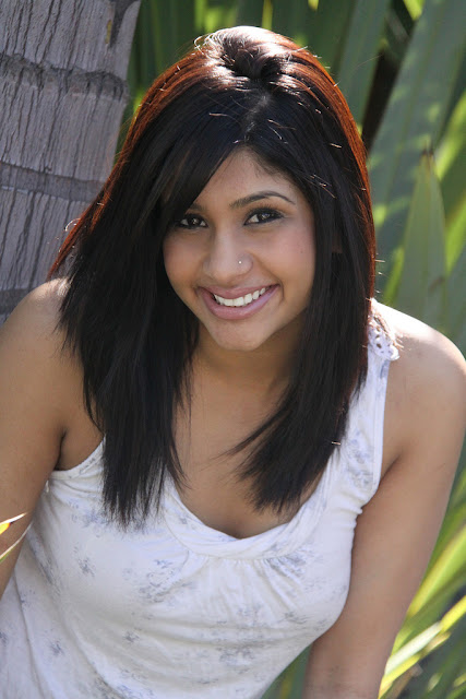 [Image: REAL+DESI+gf+CUTE+%25282%2529.jpg]