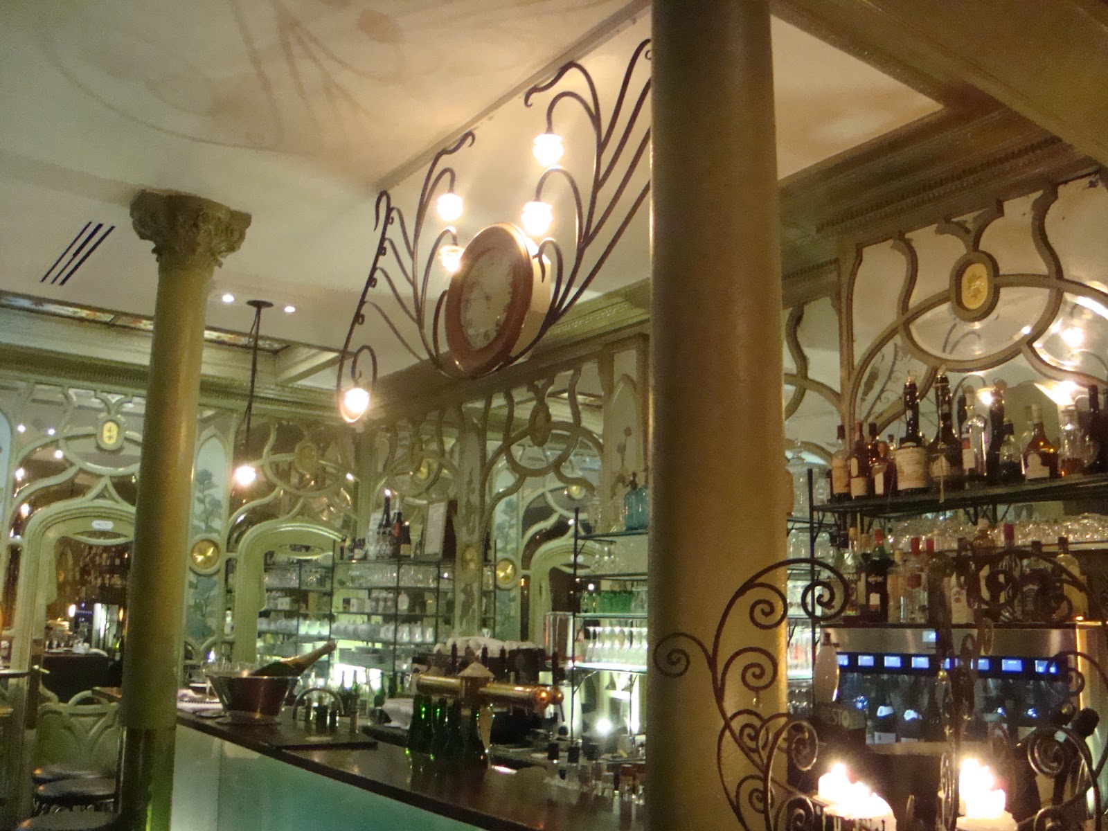 Paseos Art Nouveau Le Bouillon Racine, 3 rue Racine, Paris VIè, J.M