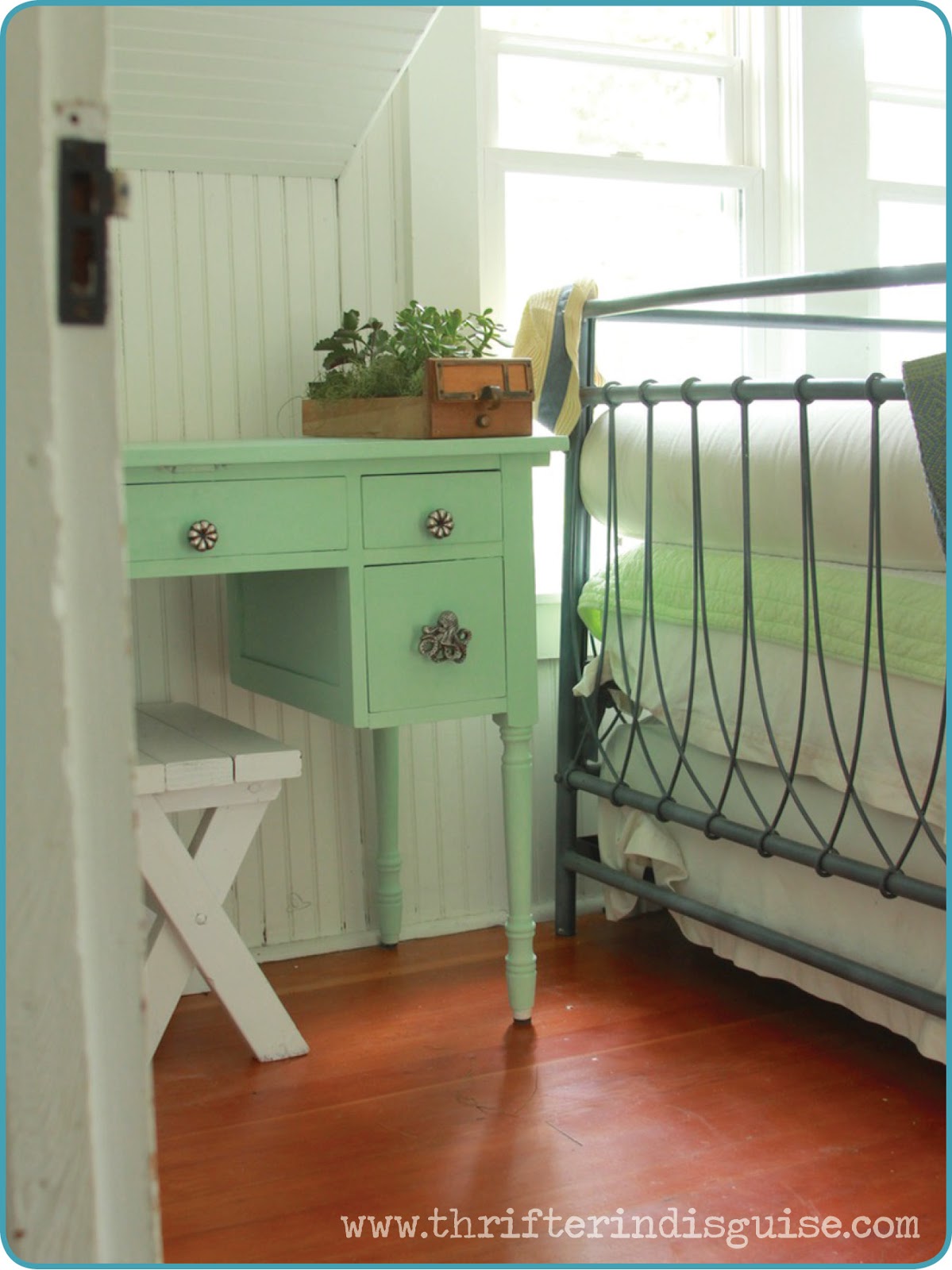 A Thrifter in Disguise Cozy Cottage Corners