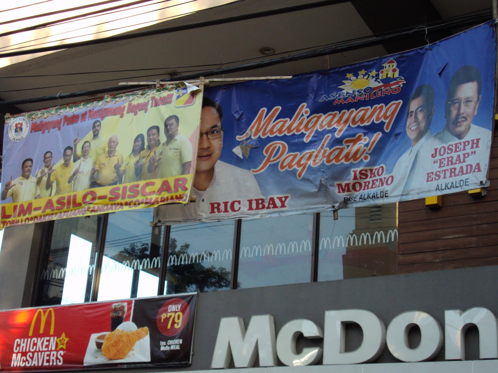 More Photos of Political Tarpaulins Hanging on Manila's Streets