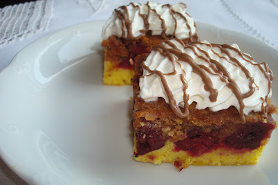 Prajitura cu visine si biscuiti