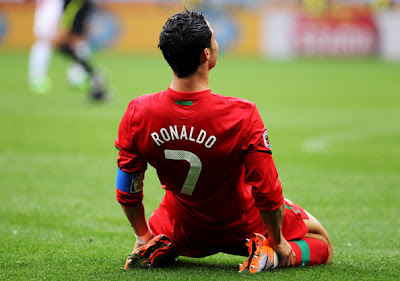 Football Super Star Player: Cristiano Ronaldo Profile and 2013 Latest