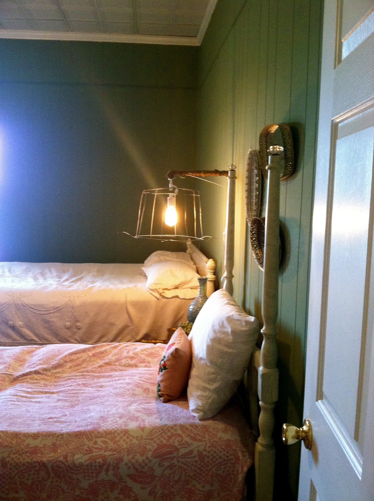 DIY Wall Lamp | Sunday Sisters