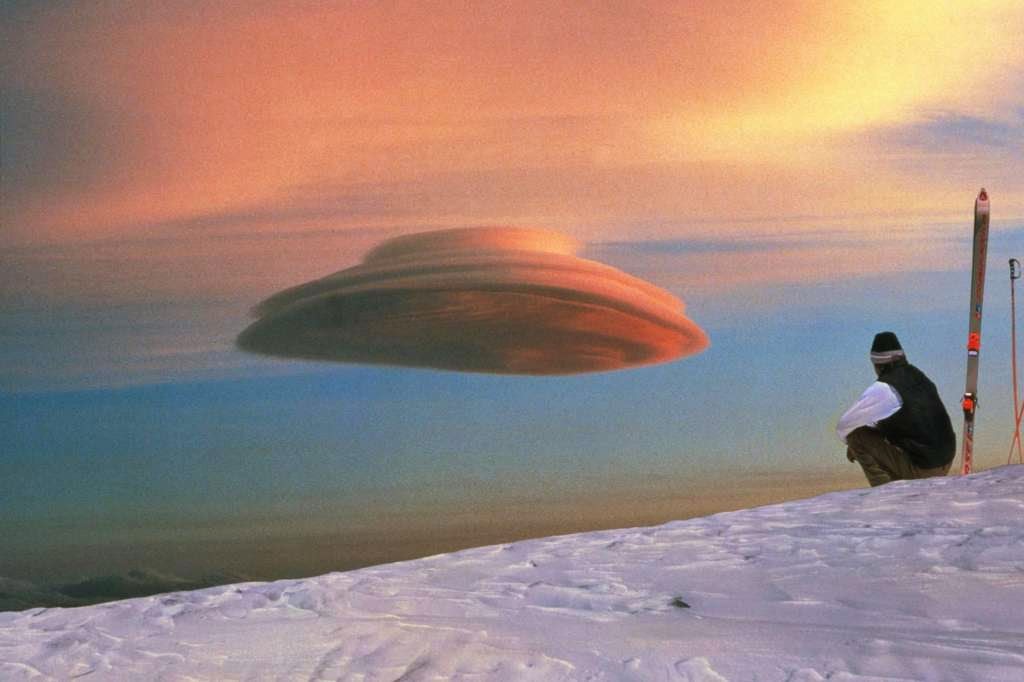 46 Unbelievable Photos That Will Shock You - Lenticular ‘UFO’ Cloud