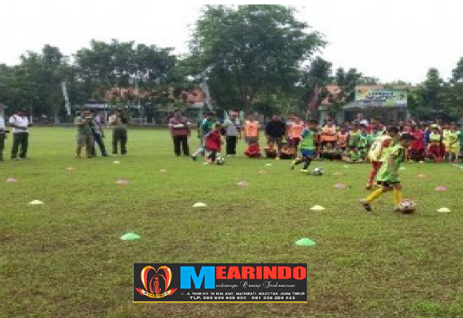 Kodim Madiun Bina Puluhan Siswa Sepak Bola