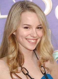 Video Justin Bieber: Bridgit mendler hairstyles Wallpaper