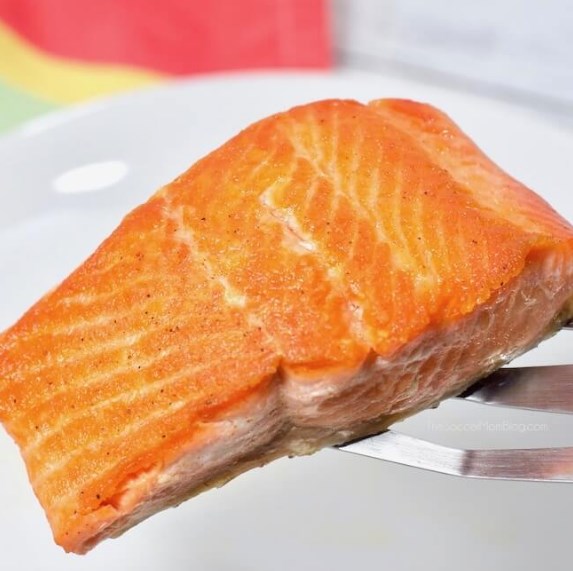 How to Cook Restaurant Style Salmon at Home #DIY #Dinner How to Cook Restaurant Style Salmon at Home #DIY #Dinner