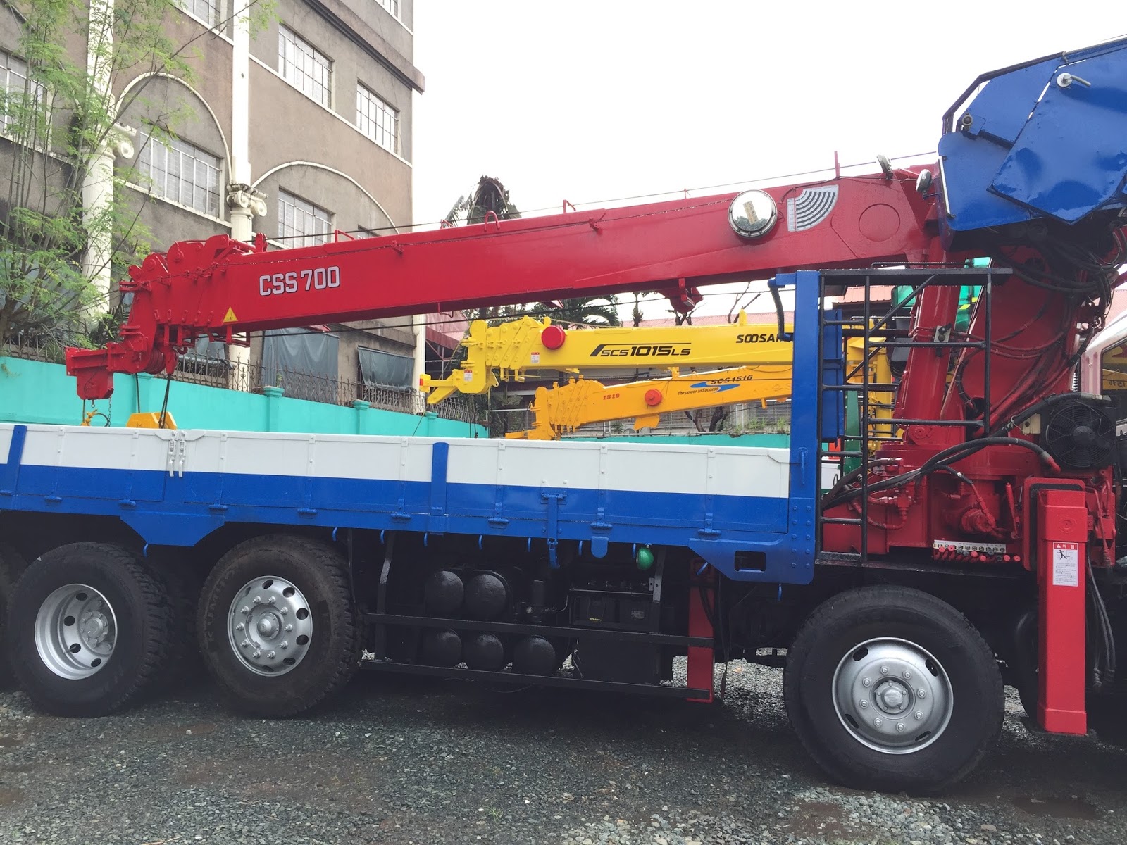 Trucks For Sale 25 tons Hyundai boom truck
