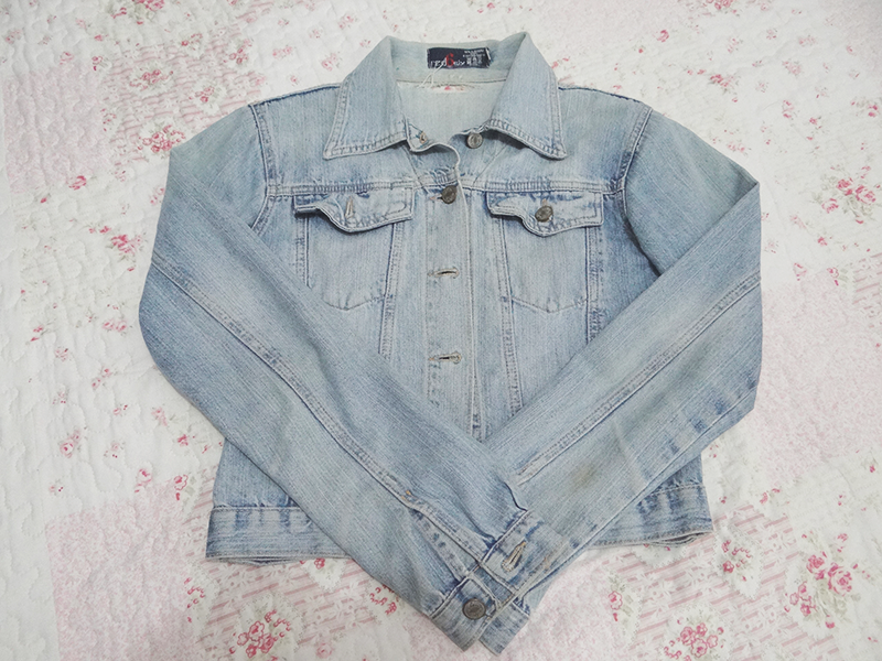 colete jeans customizado com perola