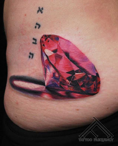 Este lindo diamante vermelho