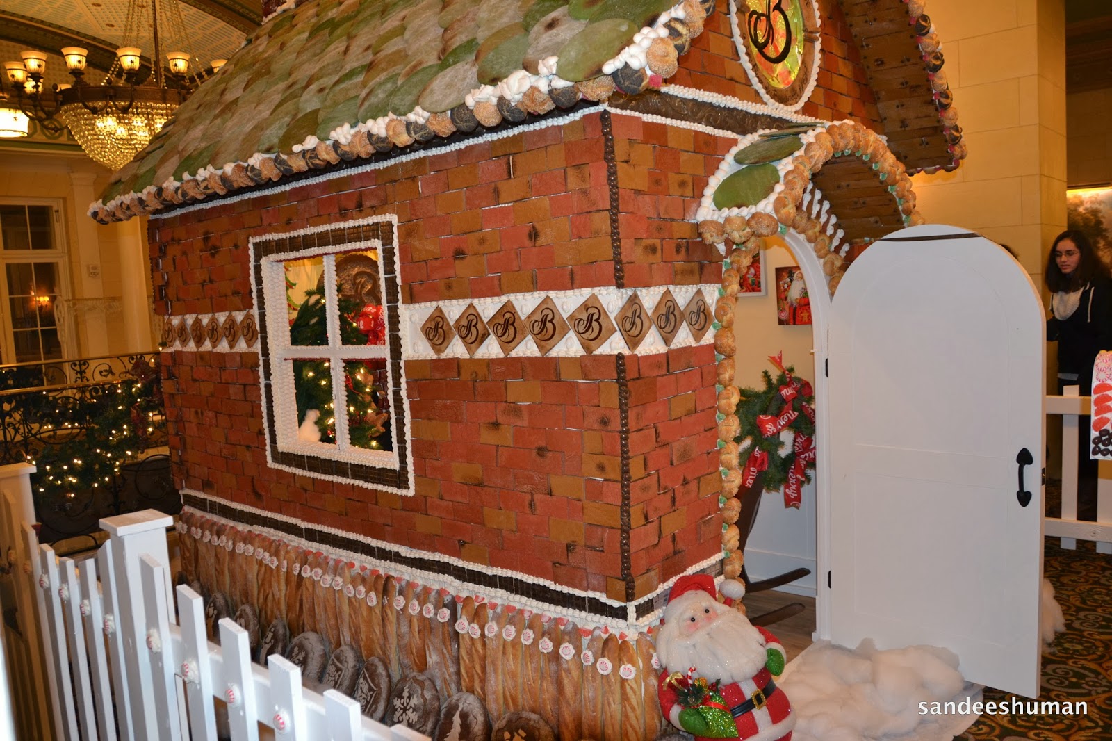 Shustrings An evening stroll at the Broadmoor