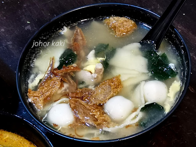 MG 83 Cafe in Kluang. Delicious Comfort Dishes in the Heart of Bat Town MG 83 Cafe in Kluang. Delicious Comfort Dishes in the Heart of Bat Town