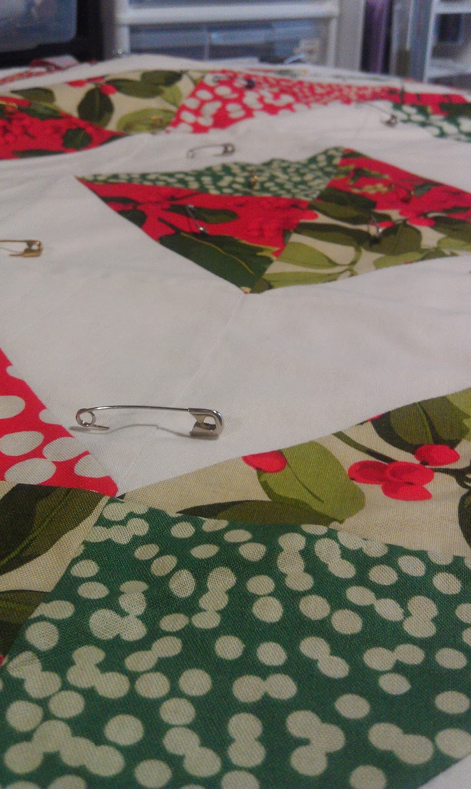 Heidi Makes it Modern... Tree skirts tree skirts tree skirts...