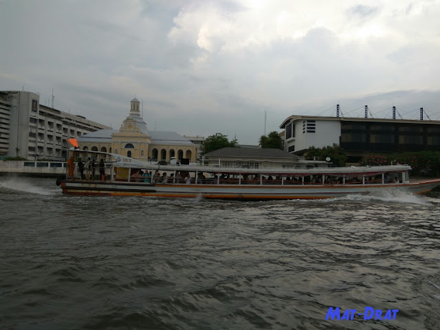 Hop On Hop Off Boat Chow Phraya River Cruise