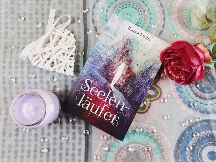 Seelenläufer von Bianca Fuchs Das Buch Seelenläufer von Bianca Fuchs mit hübscher Dekoration.