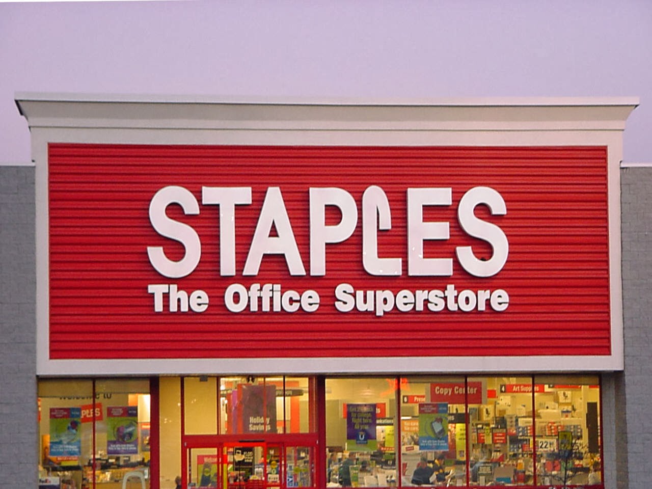 Staples to lay off 1,500 employees in North American stores - wide 7
