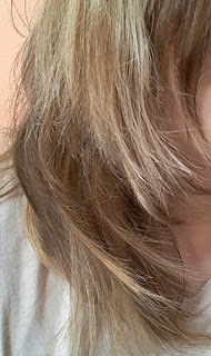 capelli al naturale elettrizzati e sfibrati