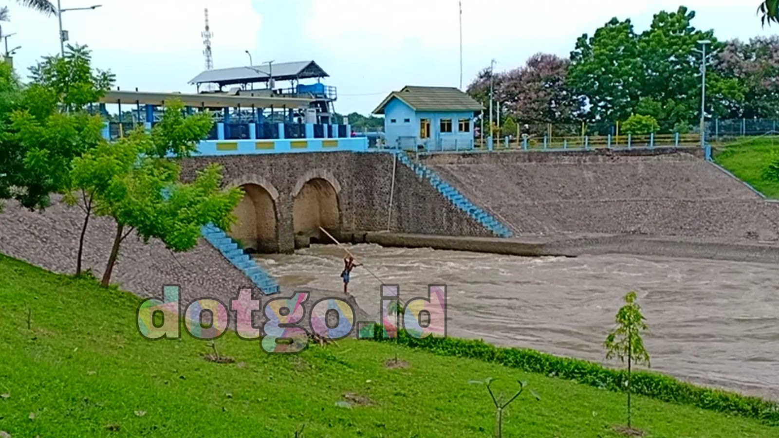 Bendungan Salamdarma Cipunagara Wisata Sejarah Bendungan Tua Di Indramayu Subang Dibangun Sejak 1923 Dotgo Id