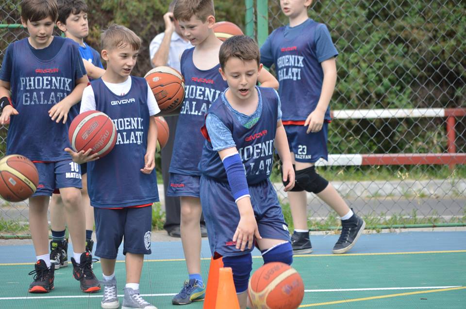 BASCHET: Cosmin Șerbănescu: ”Juniorii de la Phoenix își desfășoară antrenamentele în cinci din mai multe zone ale orașului” | Sport Galati