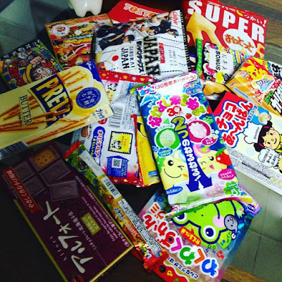 Japanese candy, tokyo treat, dulces, chocolate, galletas, caja mensual, month box, blogger alicante solo yo, blog solo yo, snacks, influencer, 