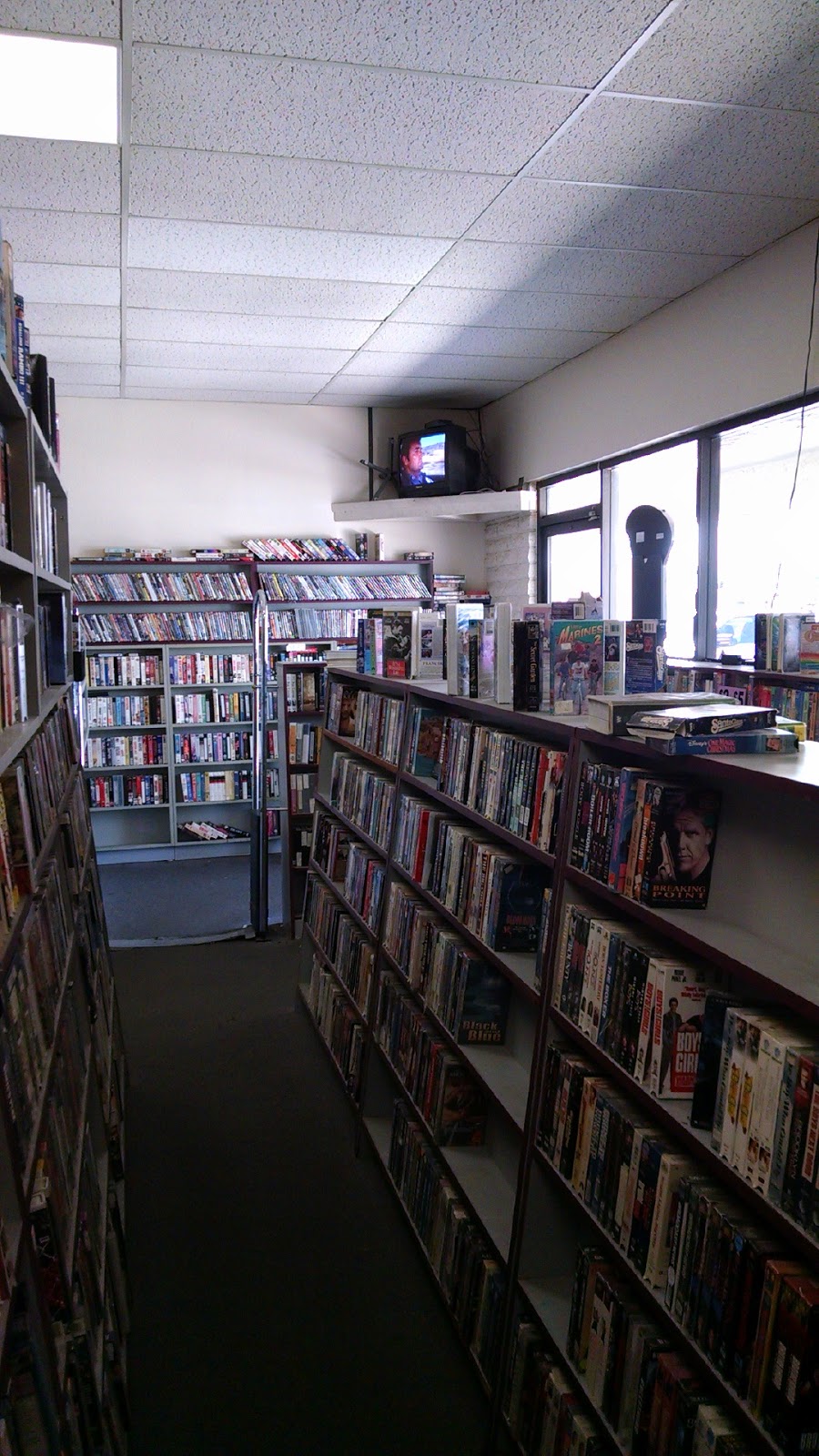ISeeRobots Video Surplus The World's Last VHS Store? My Pics Of The