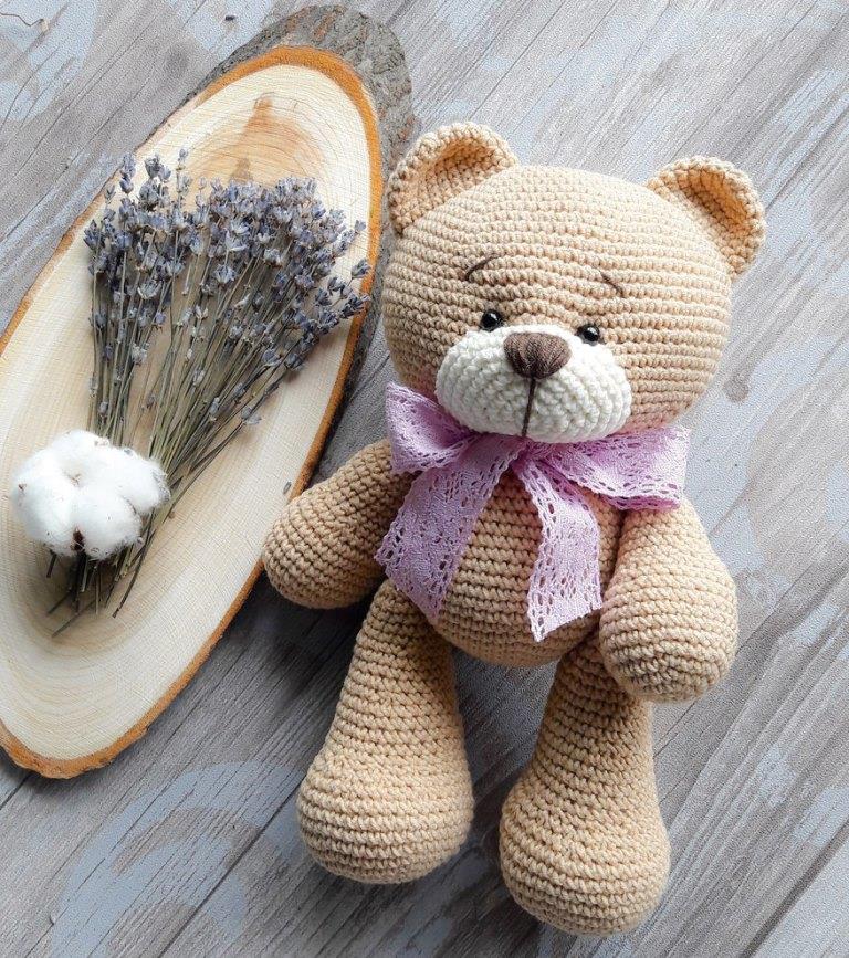 Amigurumi bear crochet toy