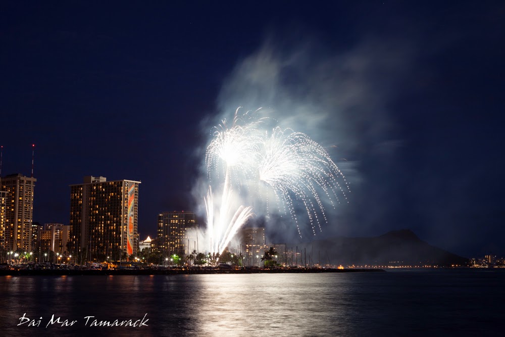 Capturing the Moment: Friday Night Fireworks in Waikiki
