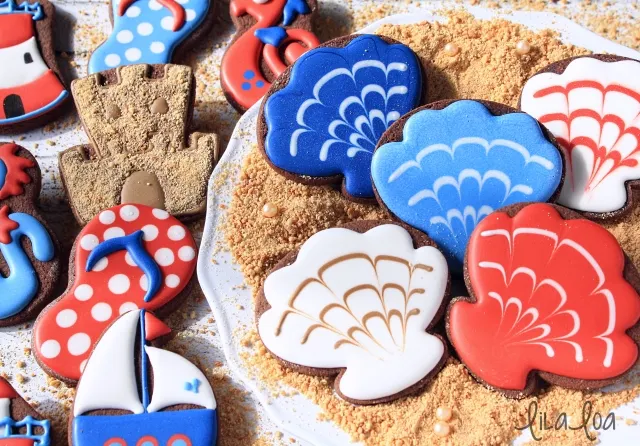 Cookie decorating tutorial -- decorated seashell cookies