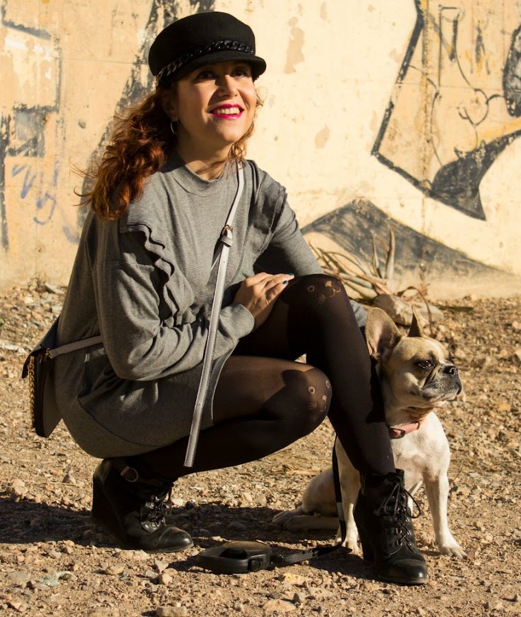 melange_boutique_fashion_blog_de_moda_vestido_sudadera_volantes_shein_sheinside_medias_gato_calzedonia_biker_perfecto_tachuelas_cuero_mango_gorra_capitan