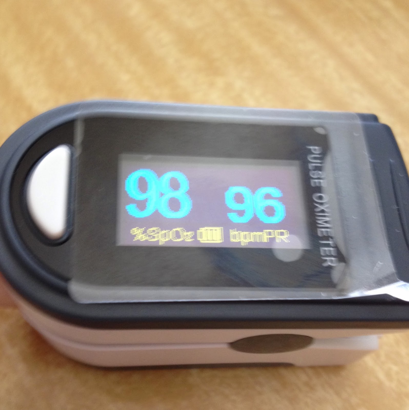 Going Full Throttle: Santamedical SM-165 Finger Pulse Oximeter Review