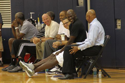 michael jordan wearing cool grey 11