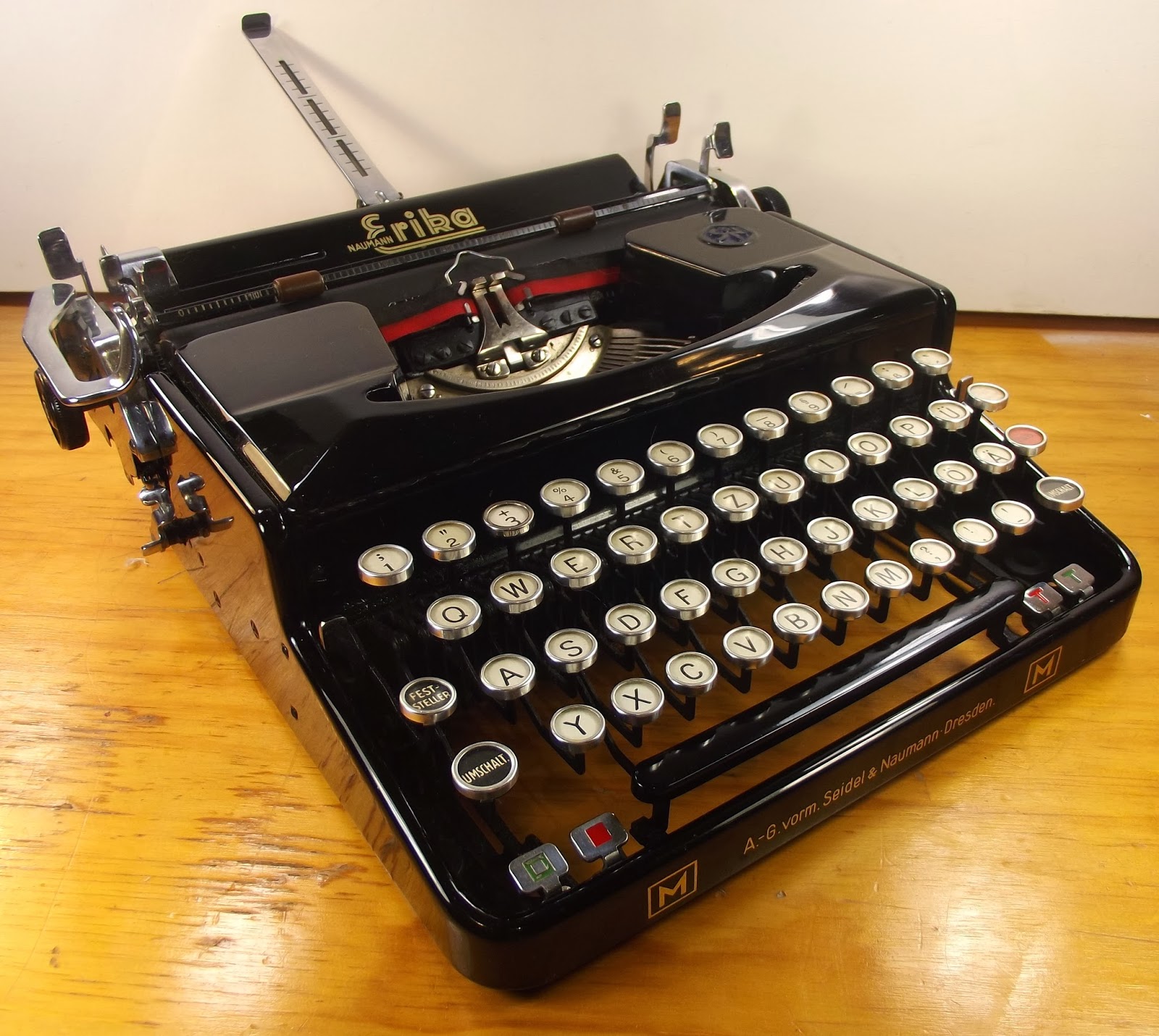 oz.Typewriter Questions on Typewriters