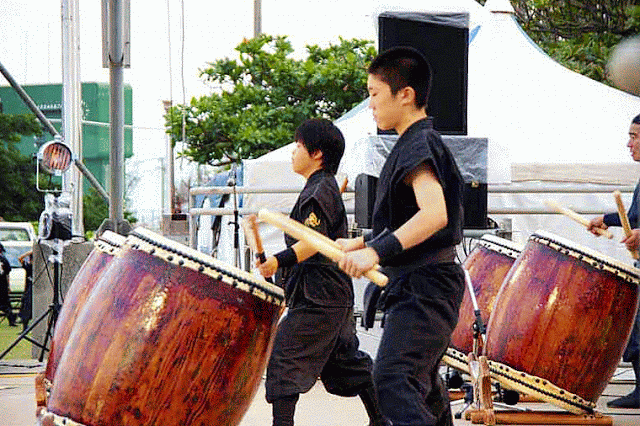 youth, taiko drummers