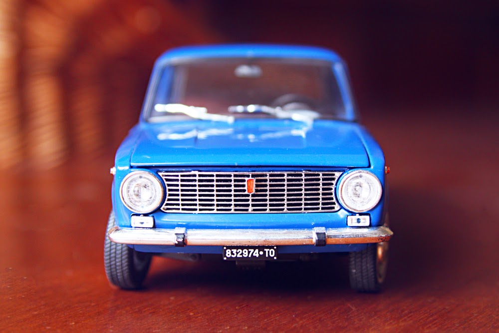 1/18 Ist Models Fiat 124