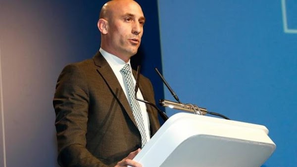 Málaga, Rubiales mostra su apoyo a Víctor Sánchez