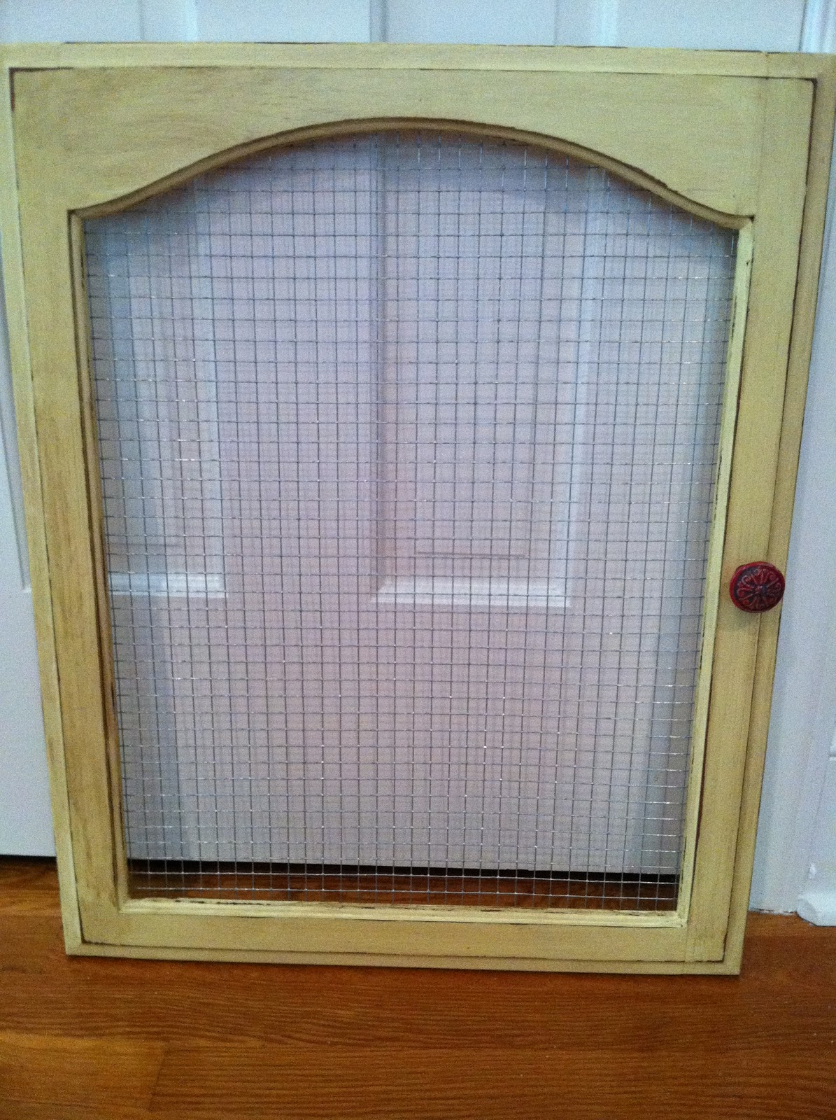 Dumped and Discovered Chicken Wire Hutch