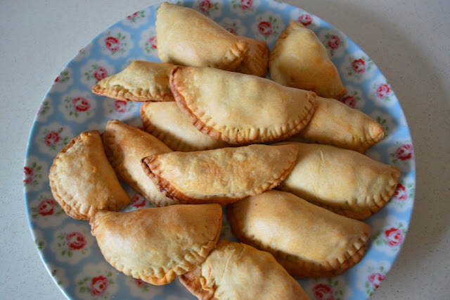 Chorizo, pepper and olive empanadas 