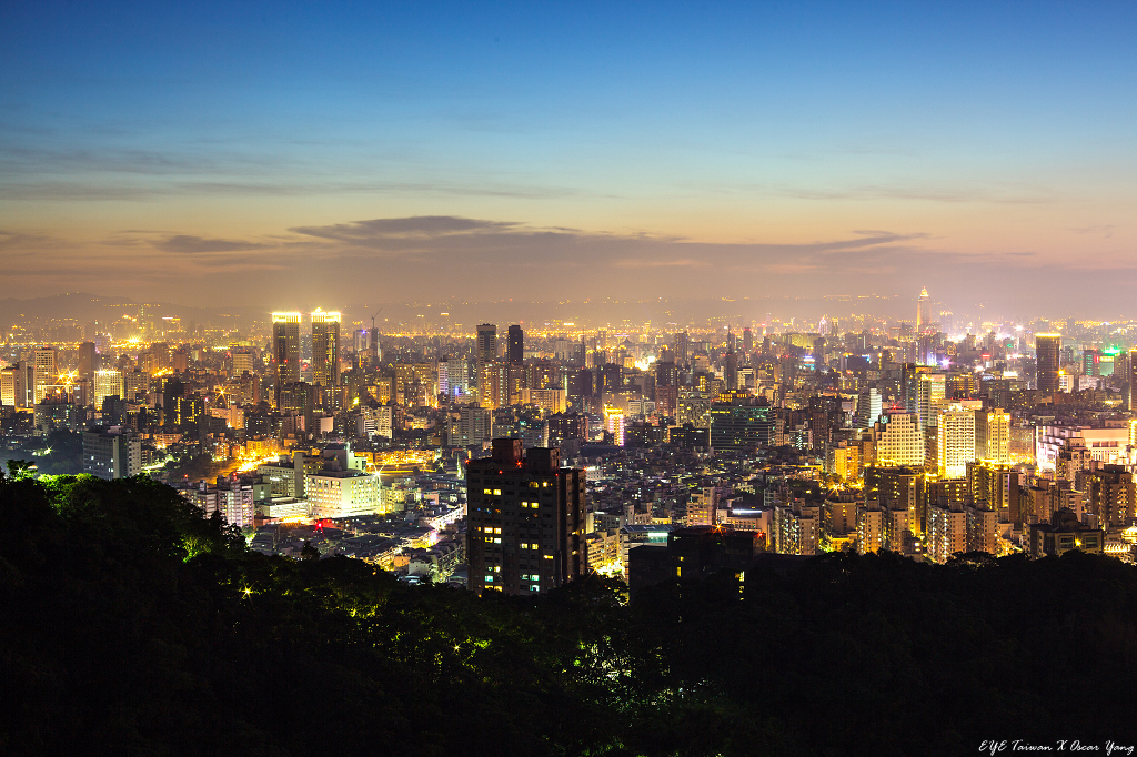 <br /><br /><br /><br /><br /><br /><br /><br />