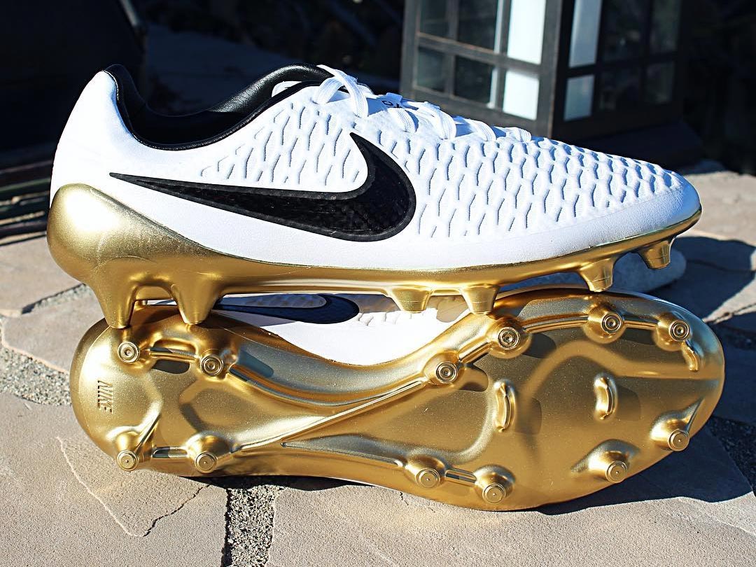 hypervenom mercurial magista