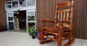 Why you should consider making rocking chair your favorite chair