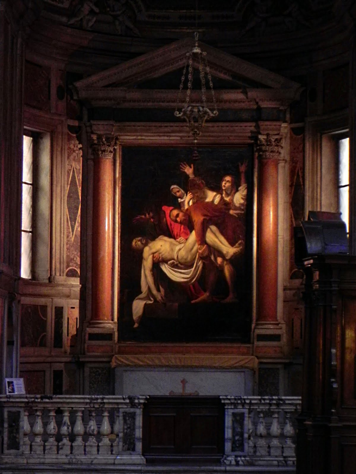 Караваджо снятие с креста картина