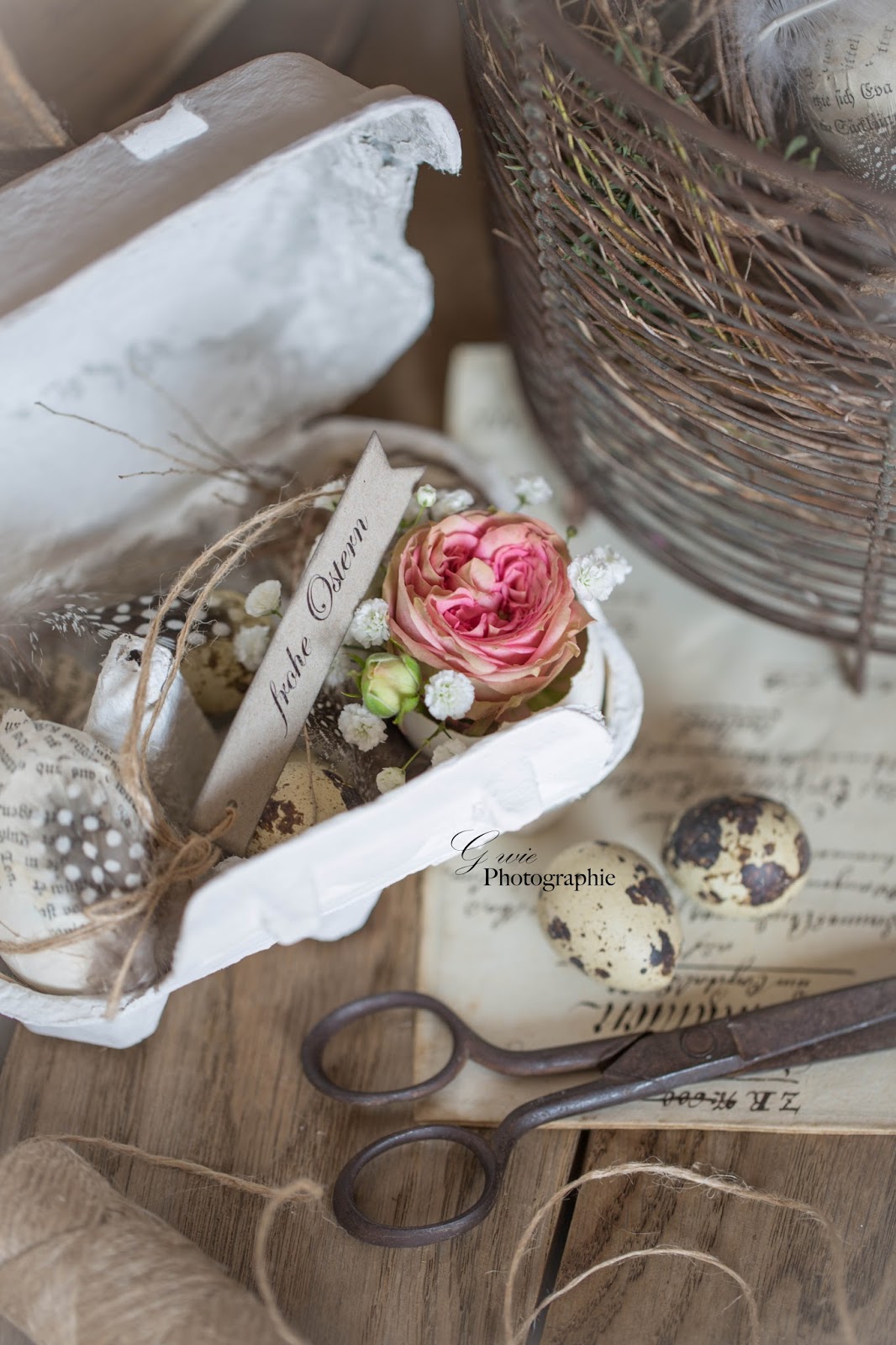 G Wie Osterdekoration