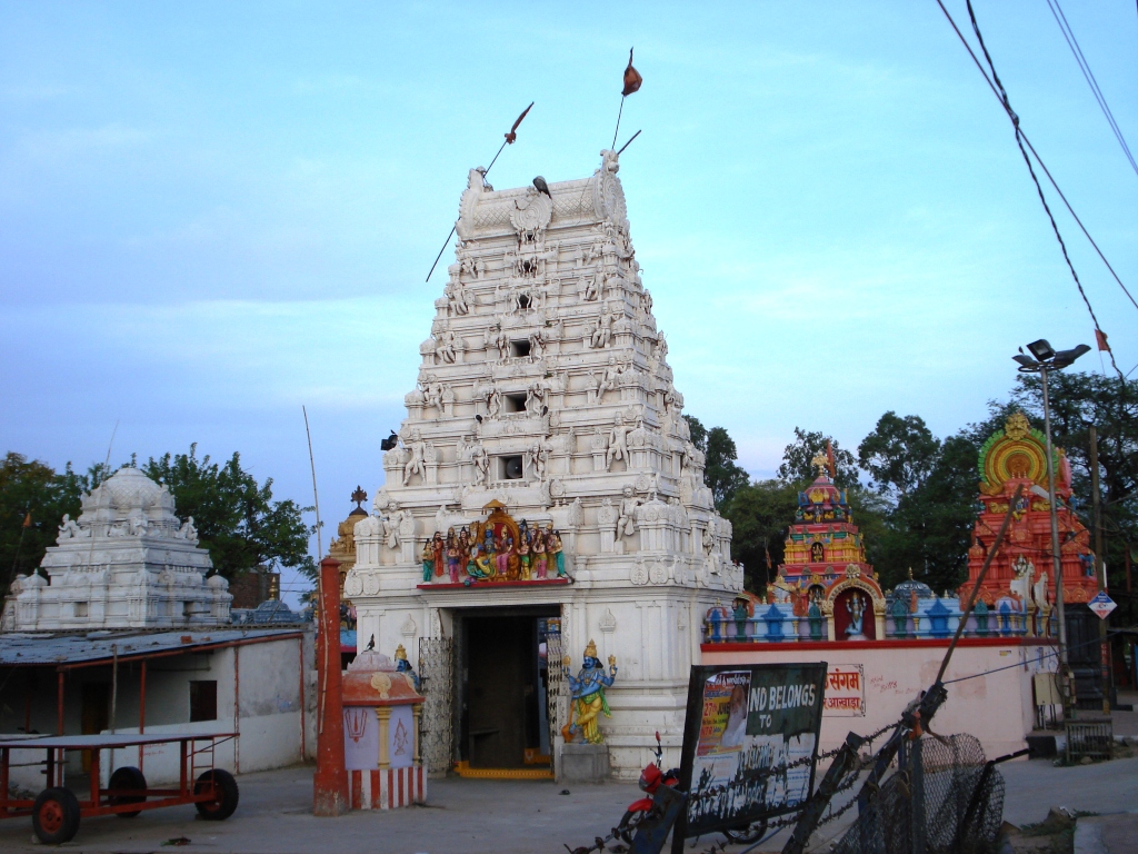 Cheenu's Visit To.... Chilkur Balaji Temple, Hyderabad [చిలుకూరు