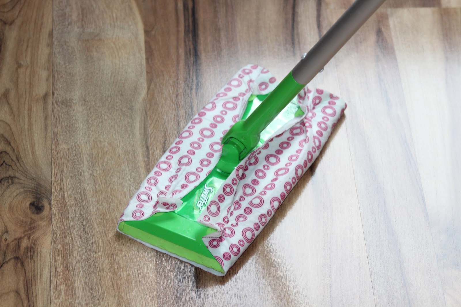 Parrott Ponderings DIY Cheap & Reusable Swiffer Pads