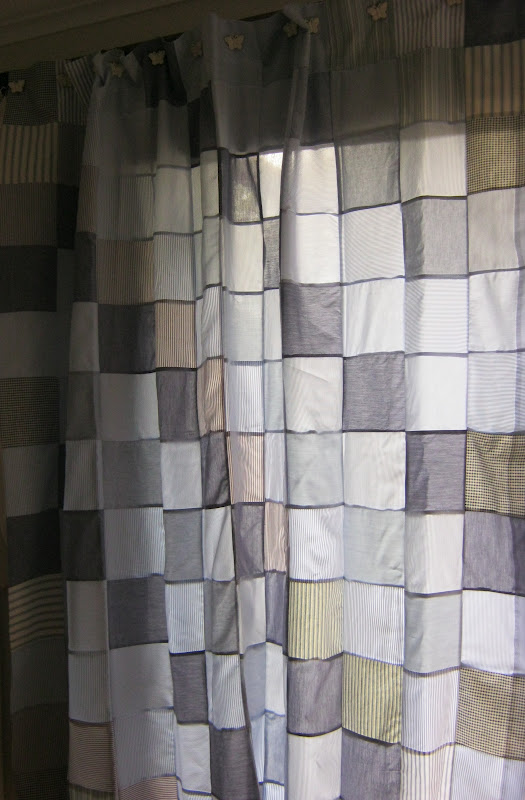 Paz Montealegre | Decoración: Cortinas de Baño -bordadas-Cortinas de