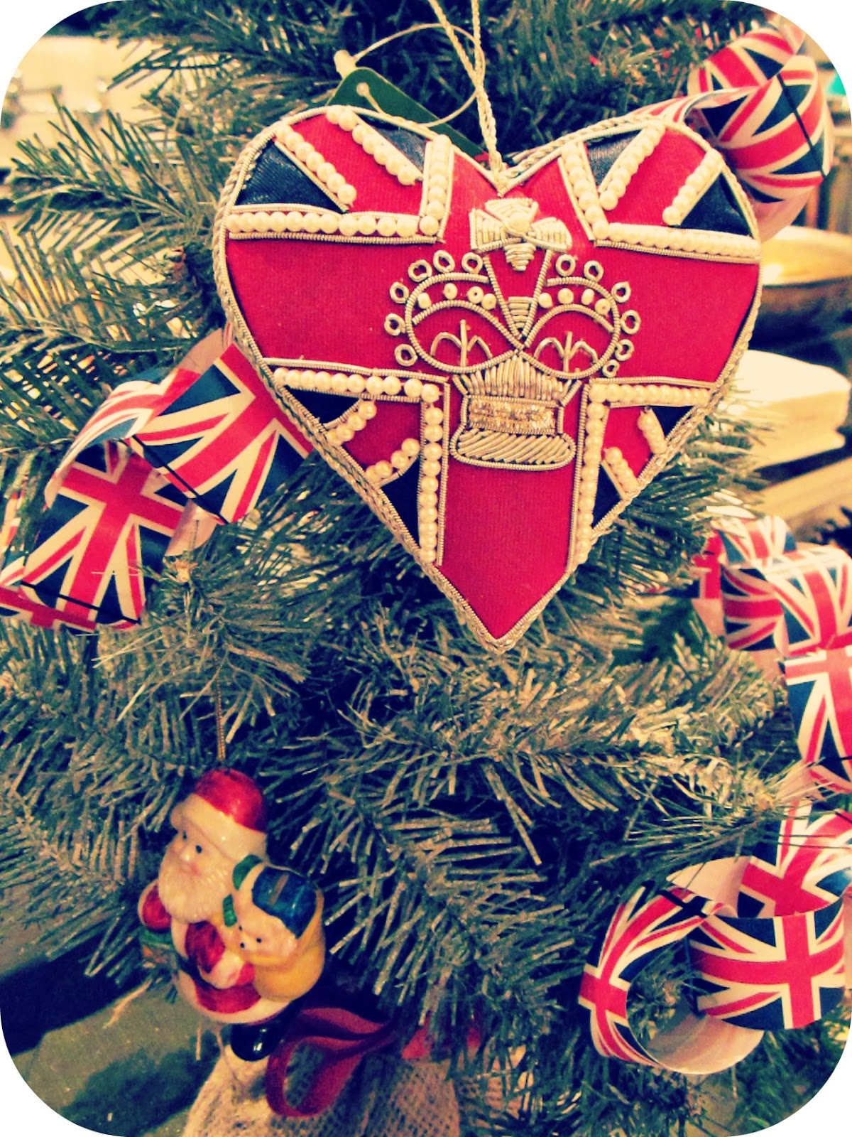 Cbus52 Columbus in a Year British Christmas