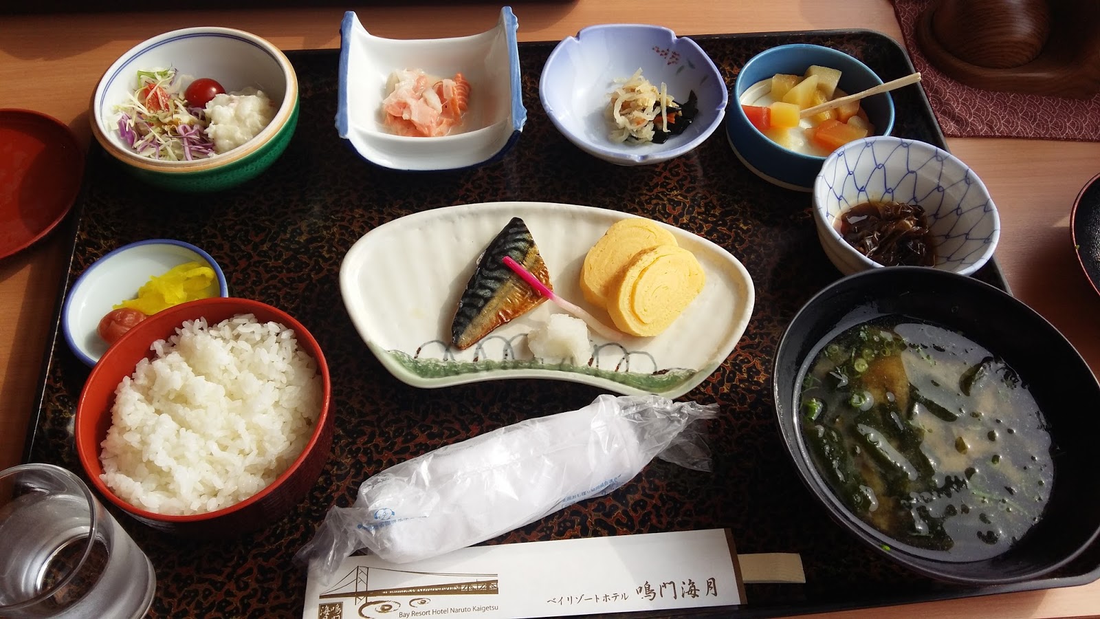 Bel itineraire Le petit déjeuner japonais traditionnel (kaiseki)